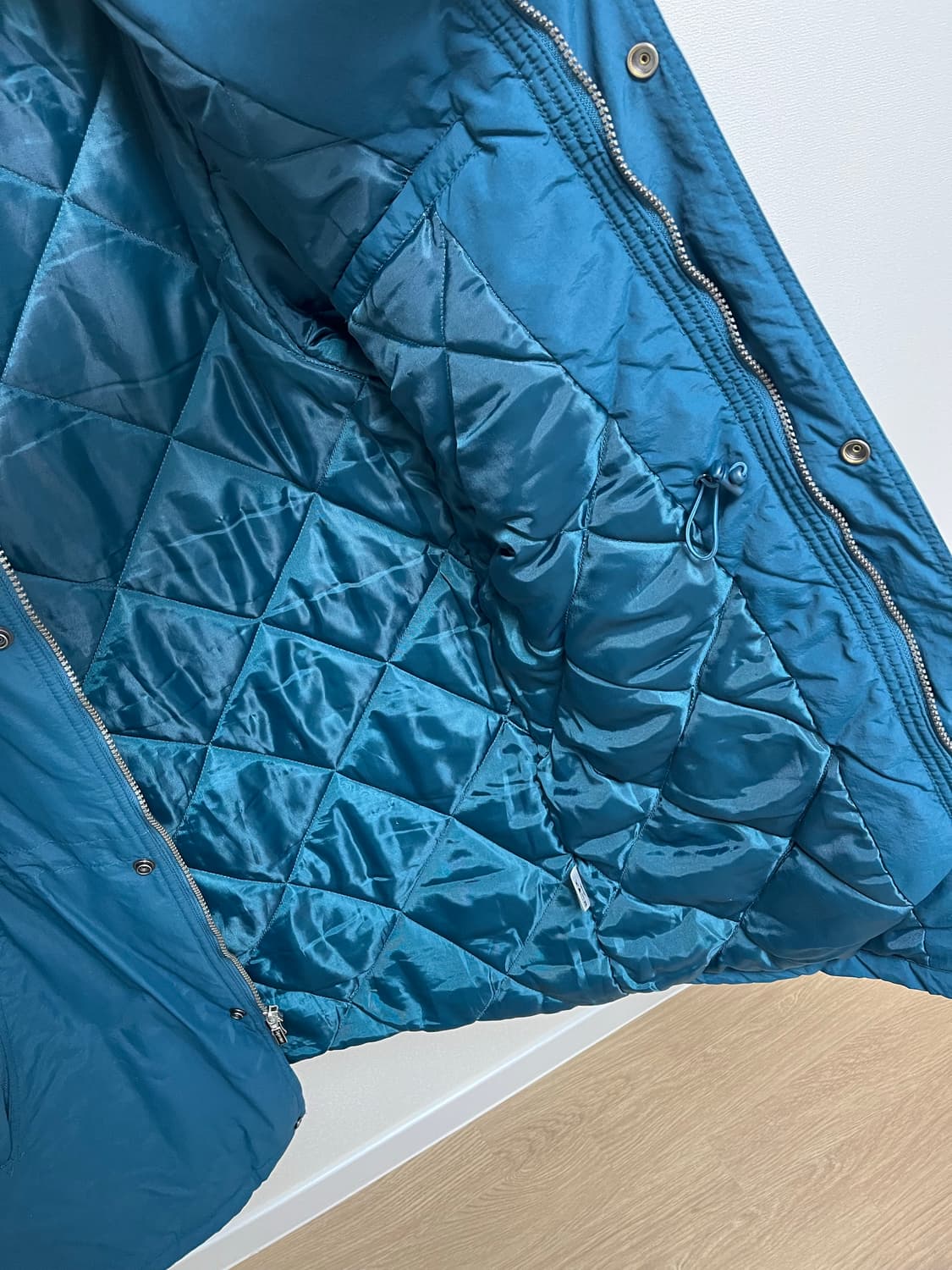 슈프림 백로고 스타디움 파카 상품이미지3