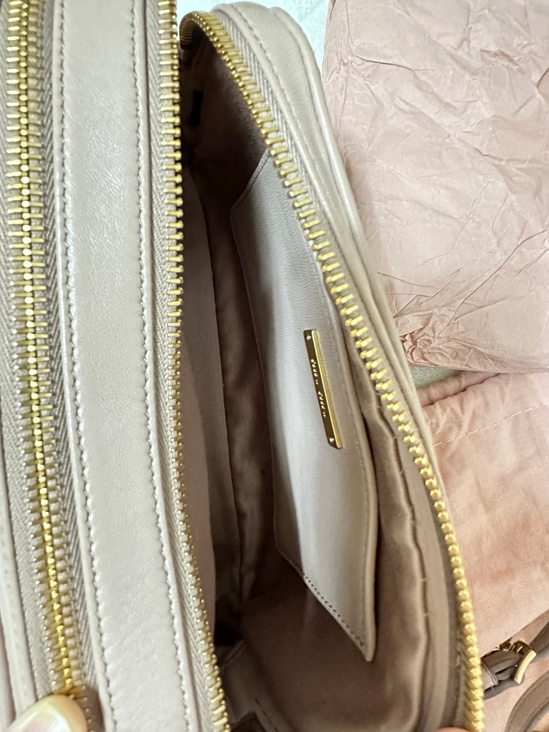 미우미우 마테라쎄 카메라백 상품이미지8