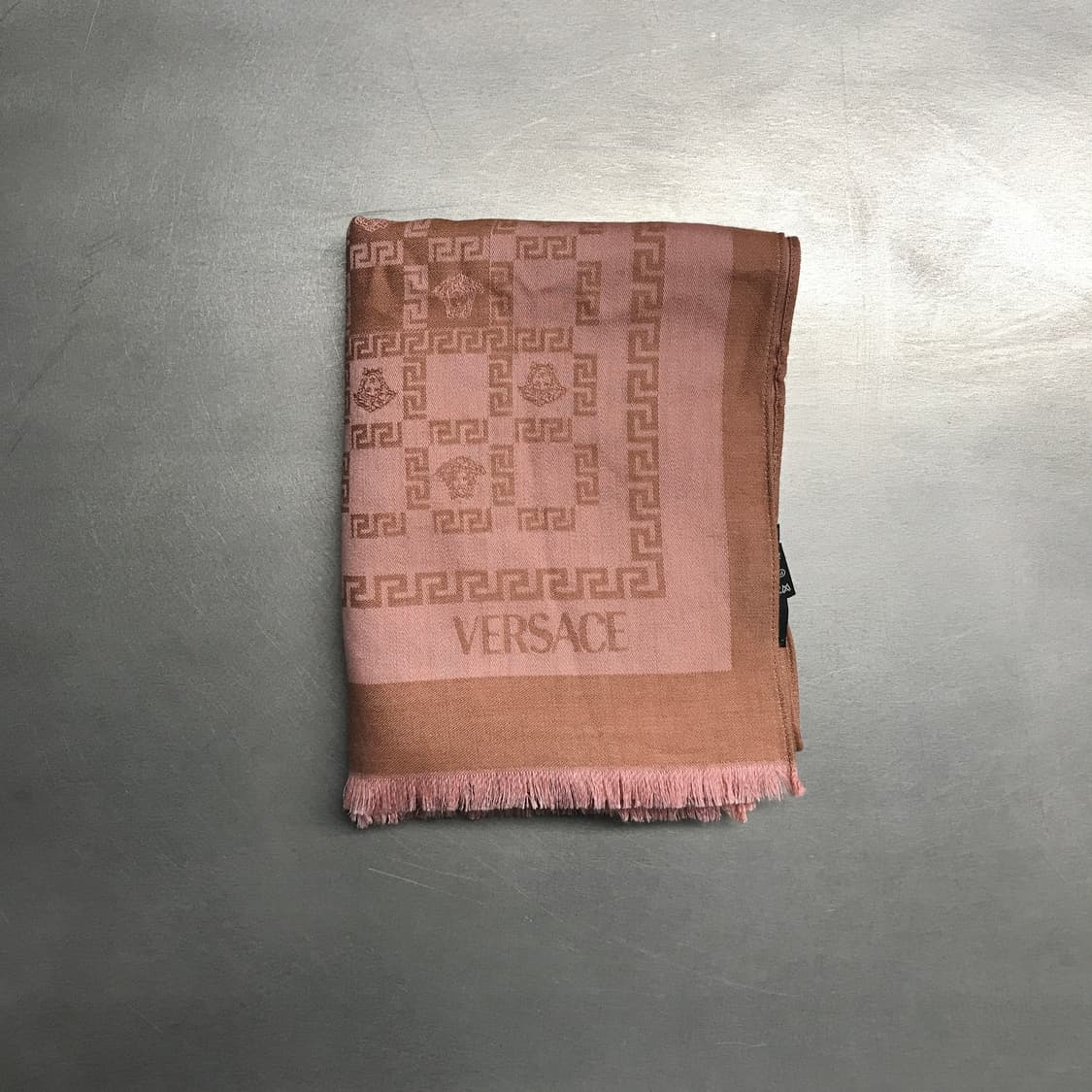 베르사체 메두사 실크 스카프 상품이미지2