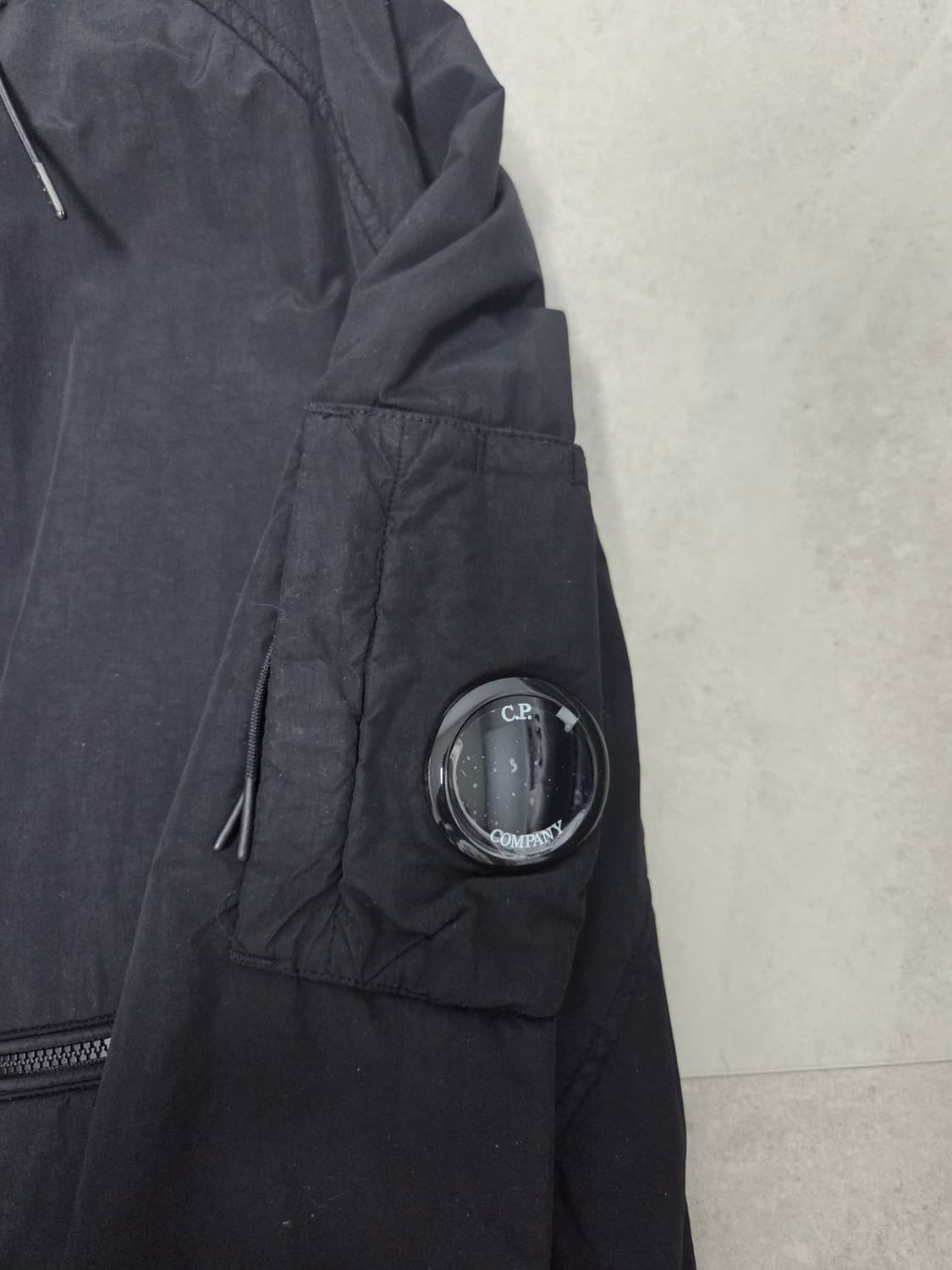 CP컴퍼니 렌즈 와펜 후드 자켓 상품이미지2