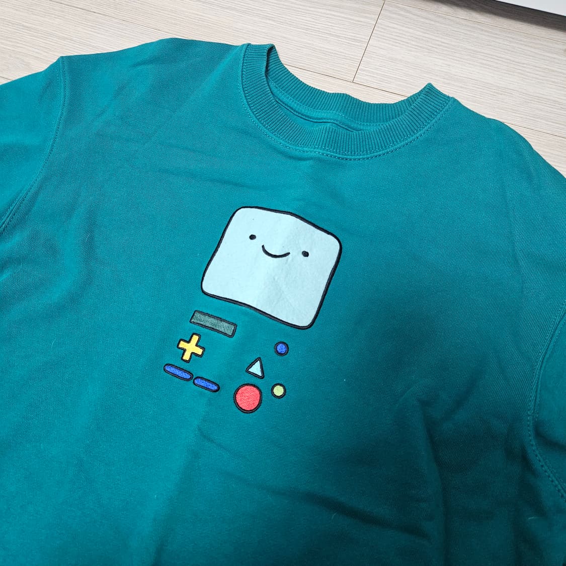 스파오 어드벤처 타임 콜라보 맨투맨 그린 상품이미지1