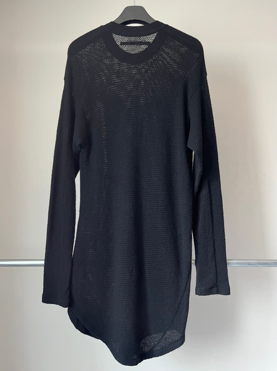 Julius Asymmetrical Wool Raschel Knit 상품이미지2