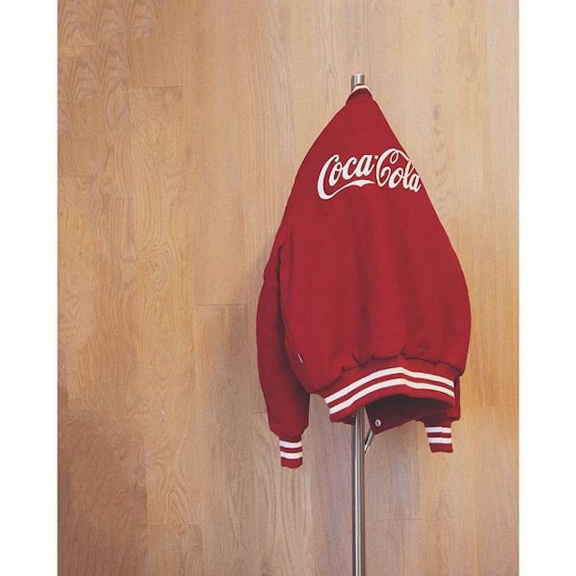 [L] kith 골든베어 바시티 코카콜라 상품이미지3