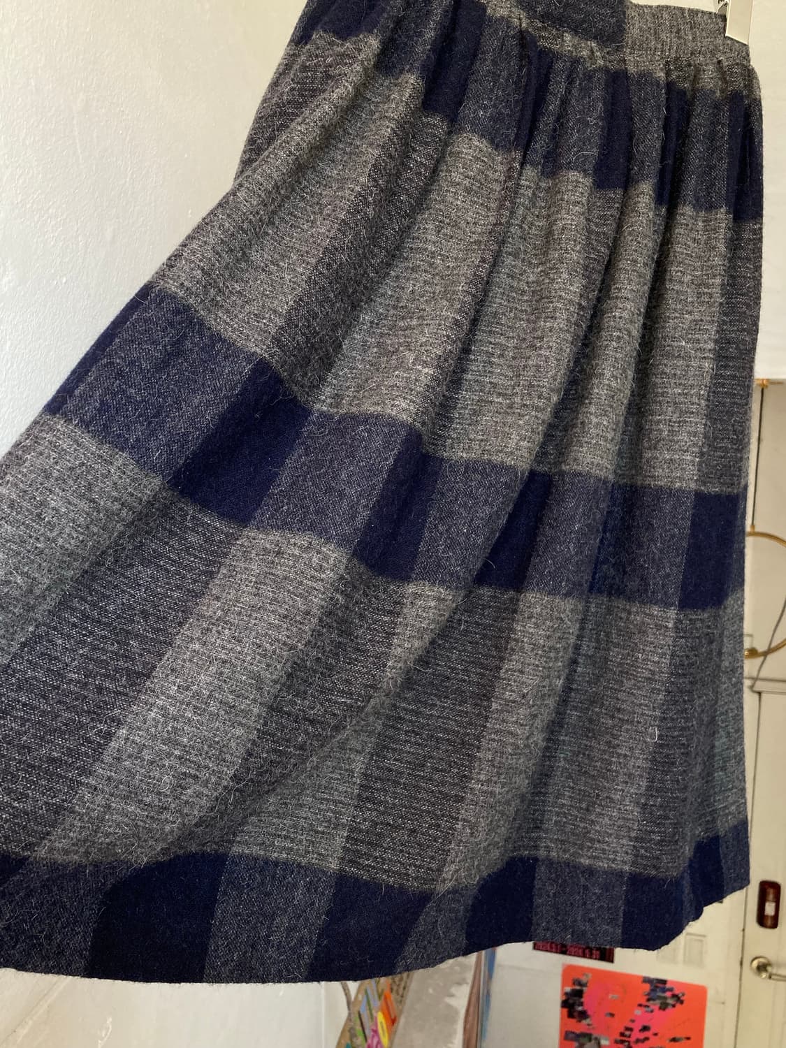 울 100% 플레어 미디 스커트 상품이미지4