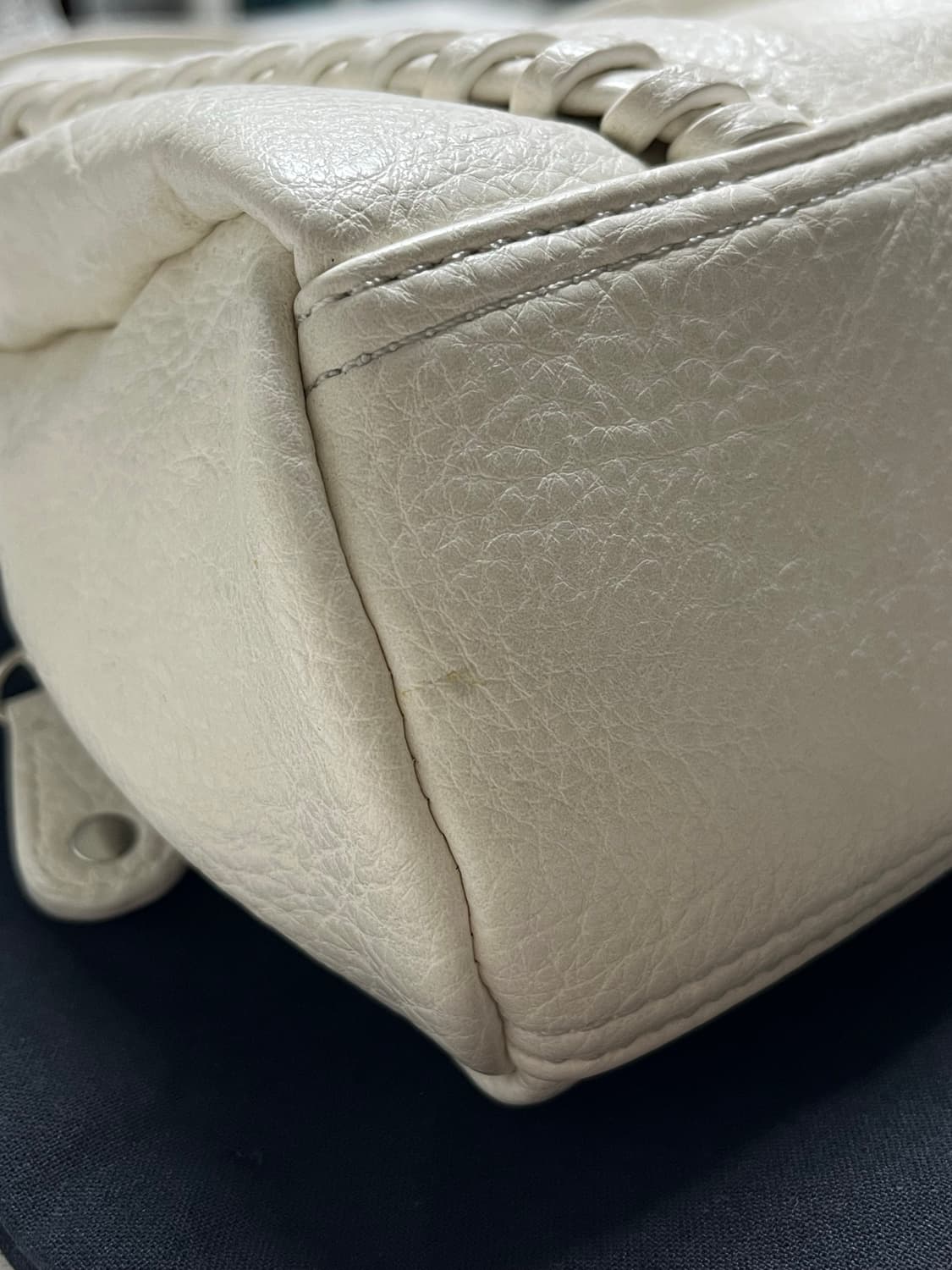 애즈온 보니타 미니백 화이트 판매합니다! 상품이미지5