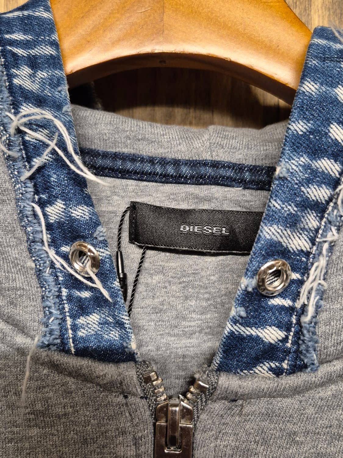 DIESEL DEMAGE DENIM HOODIE ZIPUP 상품이미지4