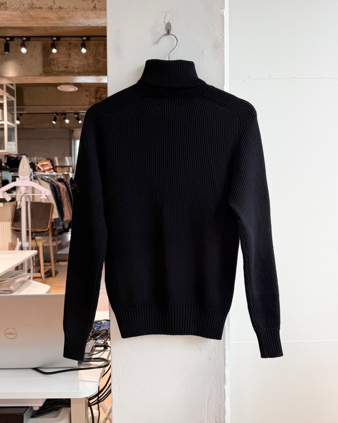 스톤아일랜드 블랙 터틀넥 울 니트  상품이미지7