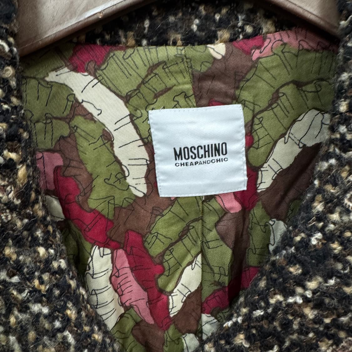 모스키노 칩 앤 시크 트위드 자켓 전면 입체 리본 포인트 다크브라운 상품이미지7