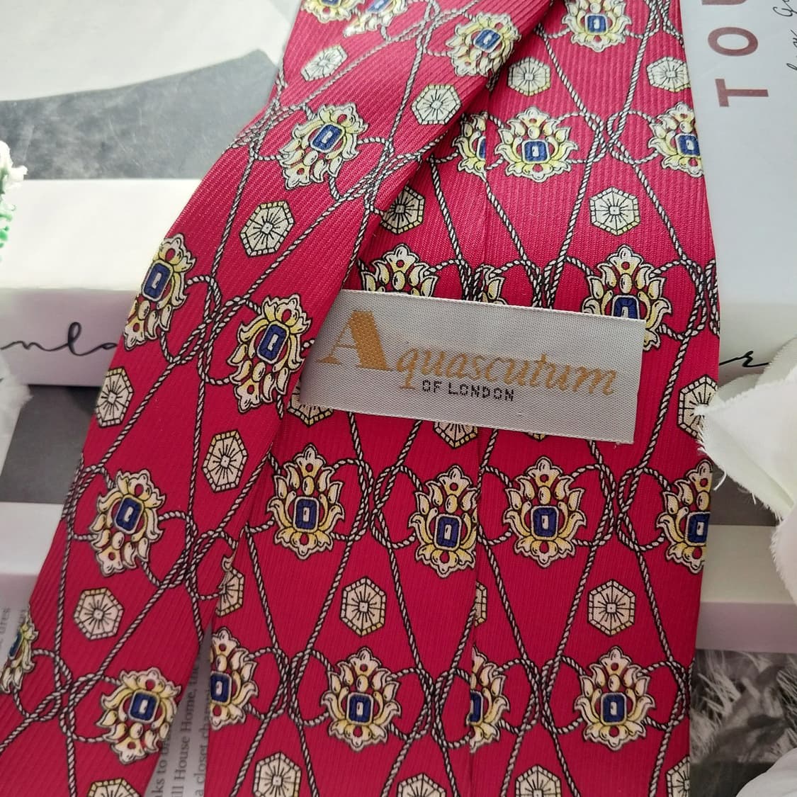 아쿠아스큐텀 실크 레드 로열 체인 넥타이 9.7cm A+등급 K1341
 상품이미지5