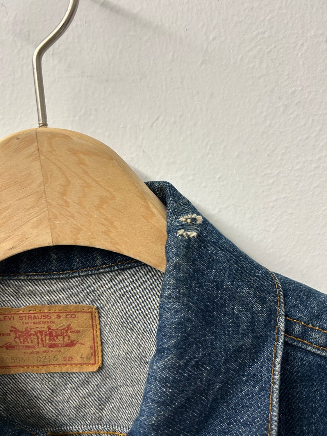 90s USA 리바이스 70506 커스텀 패치 데님 자켓 상품이미지4