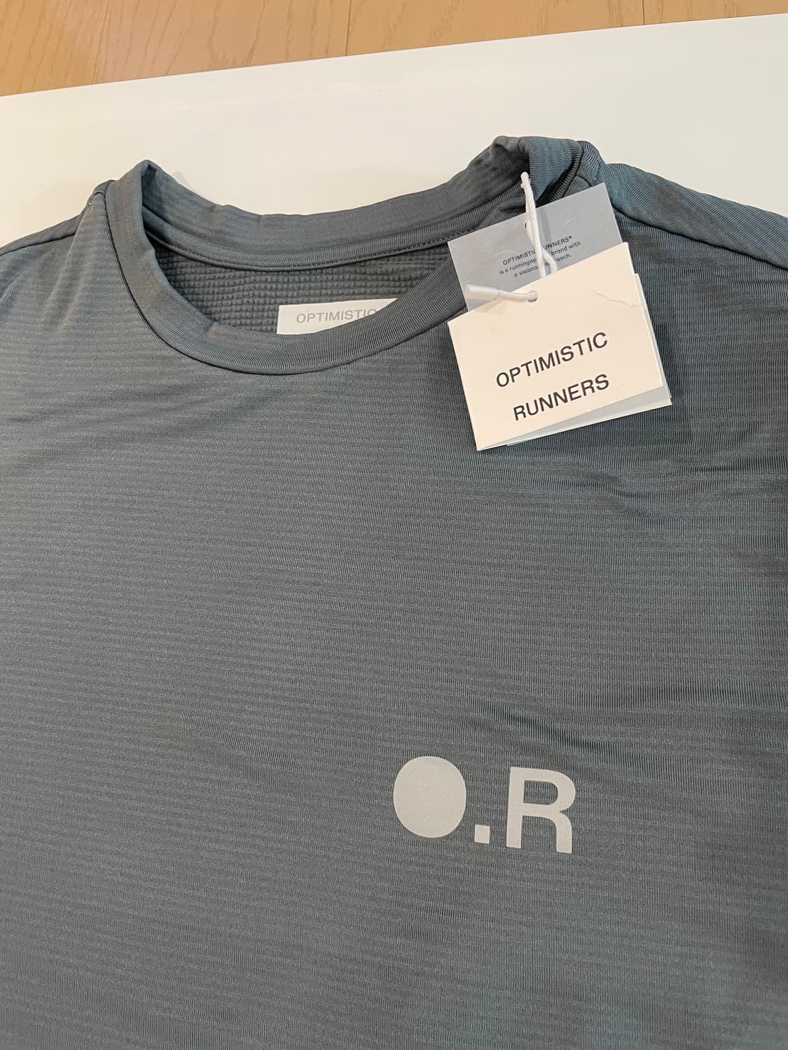 옵티미스틱러너스 긴팔 L 새상품 판매 상품이미지2
