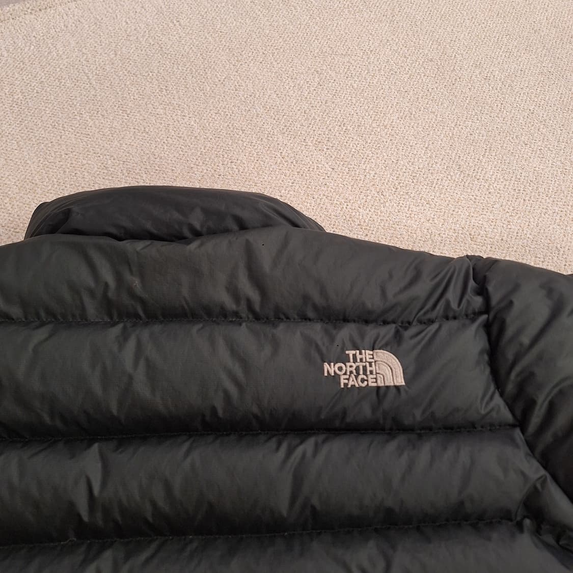 노스페이스  900눕시패딩XL 상품이미지9