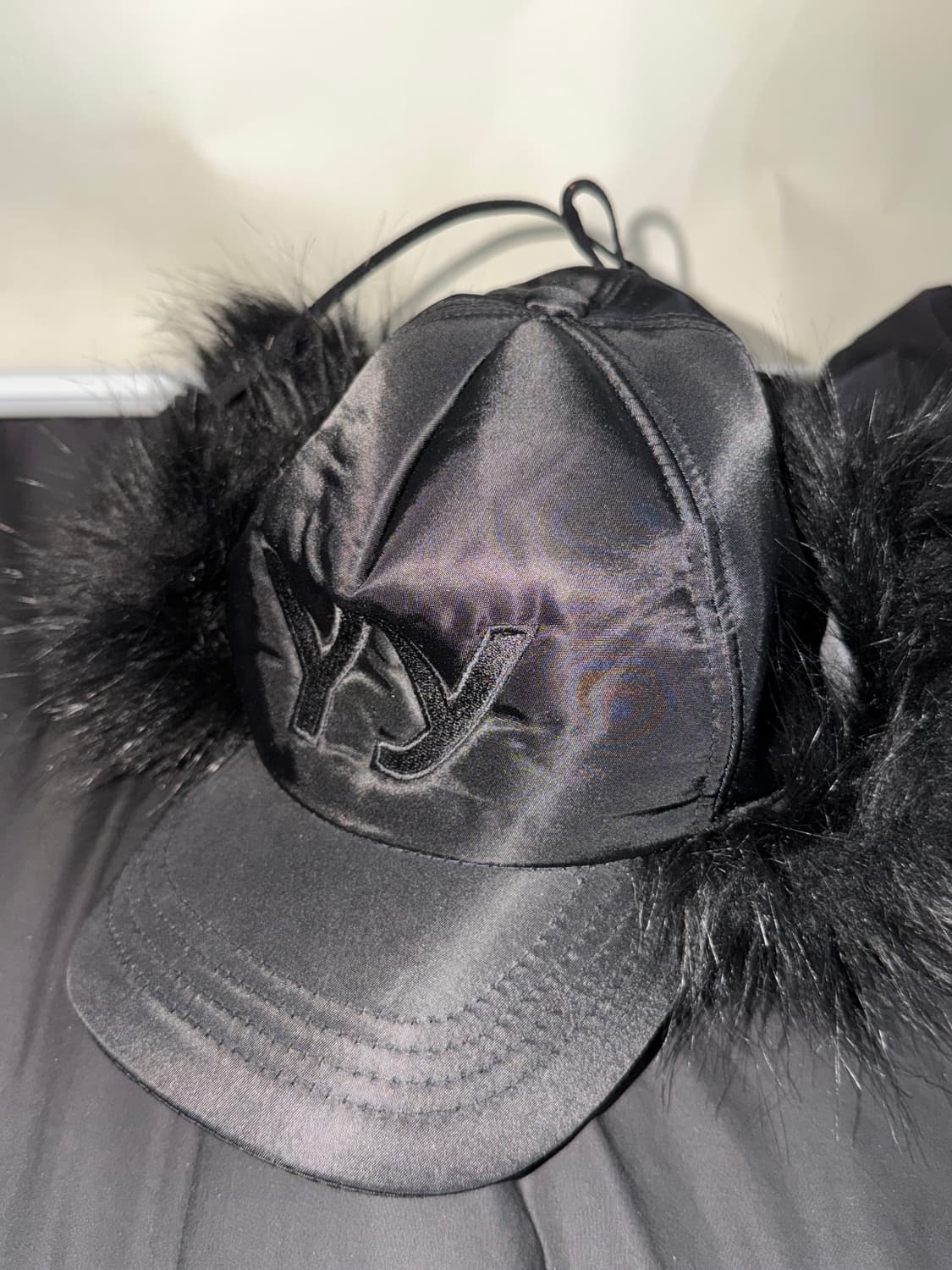 오픈와이와이 퍼모자블랙 상품이미지2