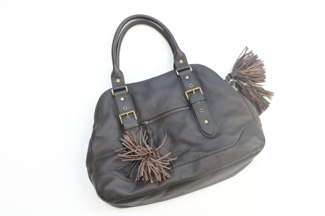 히로코코시노 펀칭 스터드 태슬 브라운 레더 토트백 상품이미지5