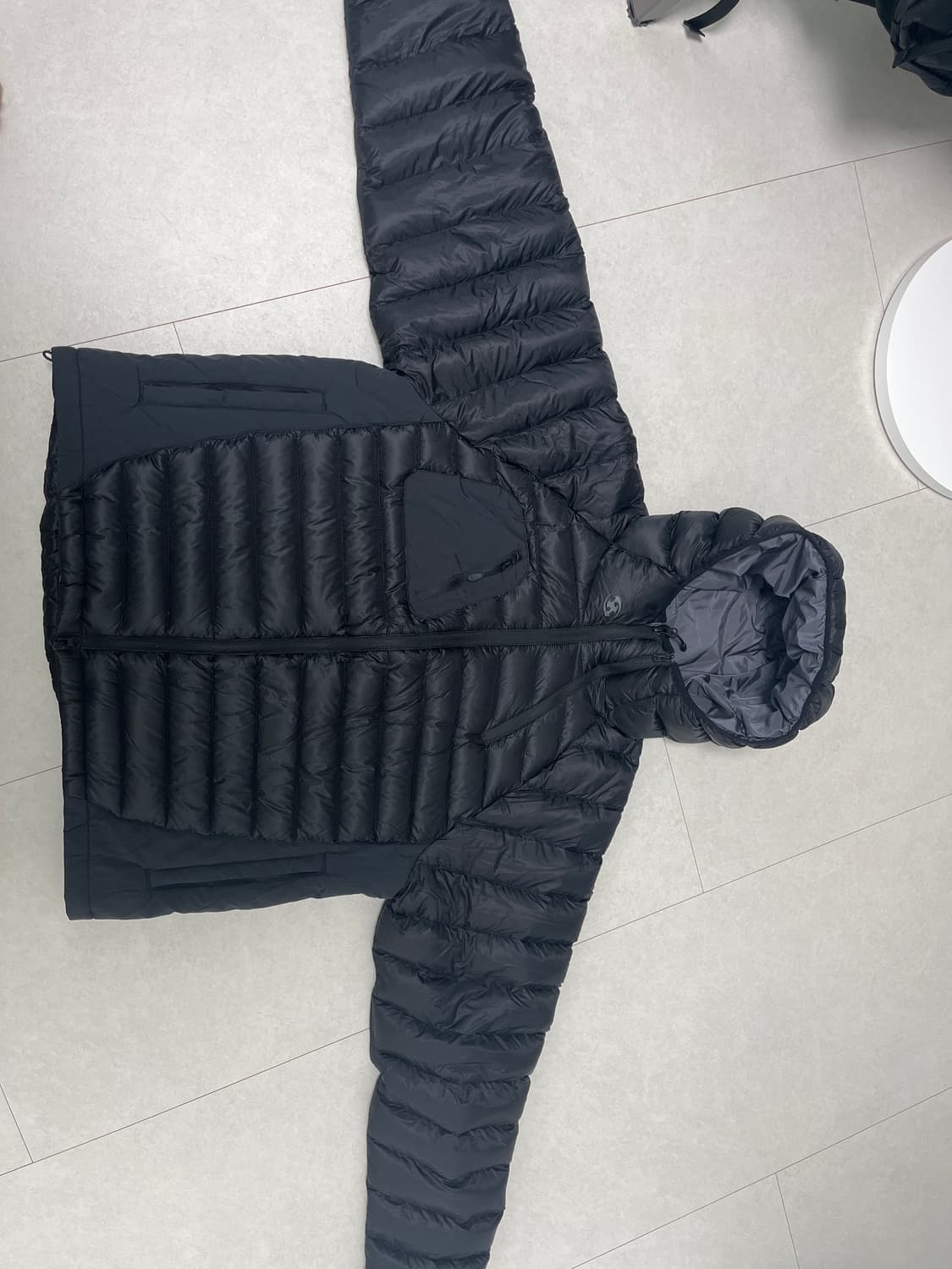 산산기어 경량패딩 24fw 3 블랙 상품이미지2