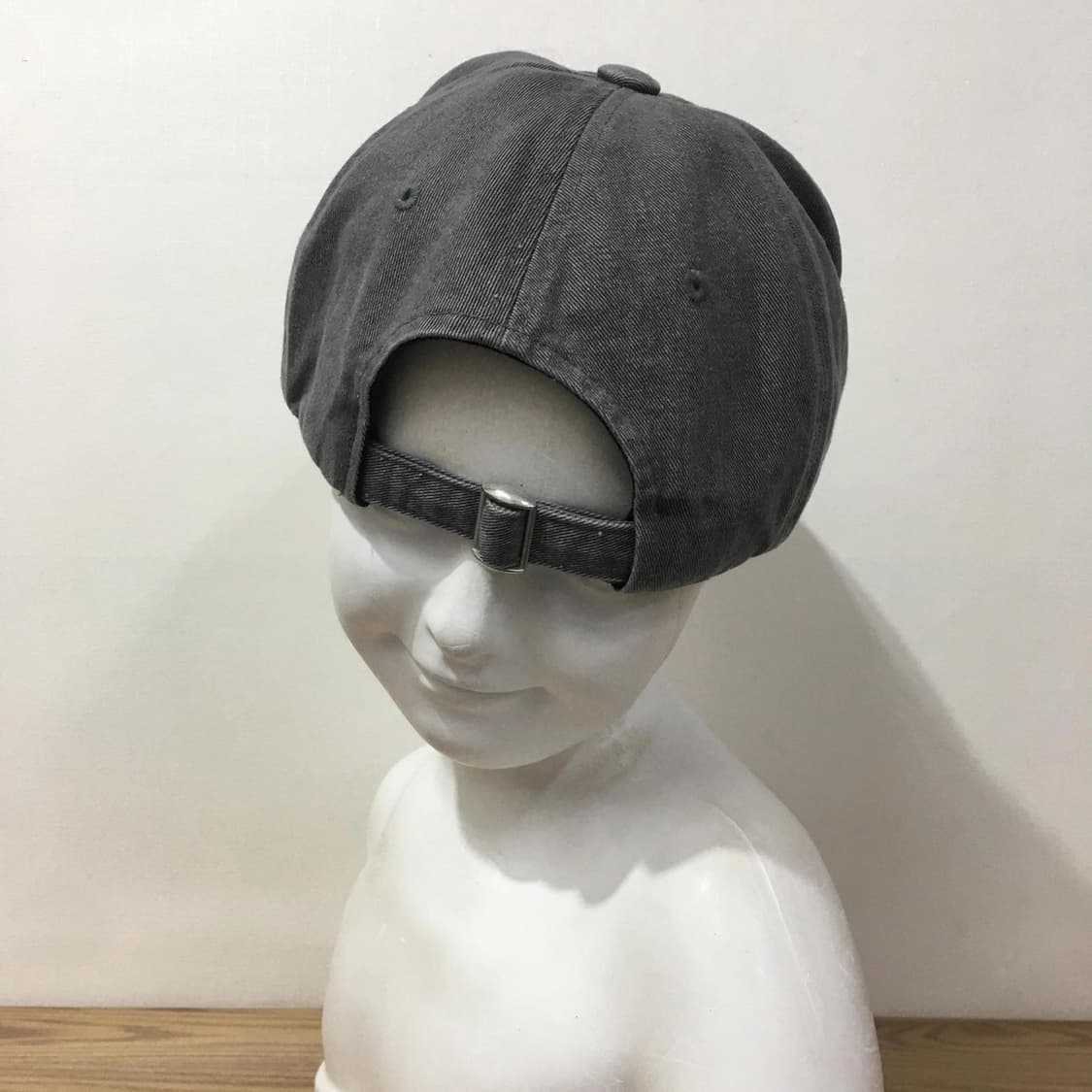 마스컴퍼니x해칭룸 코코펠리 볼캡 (차콜) 상품이미지5