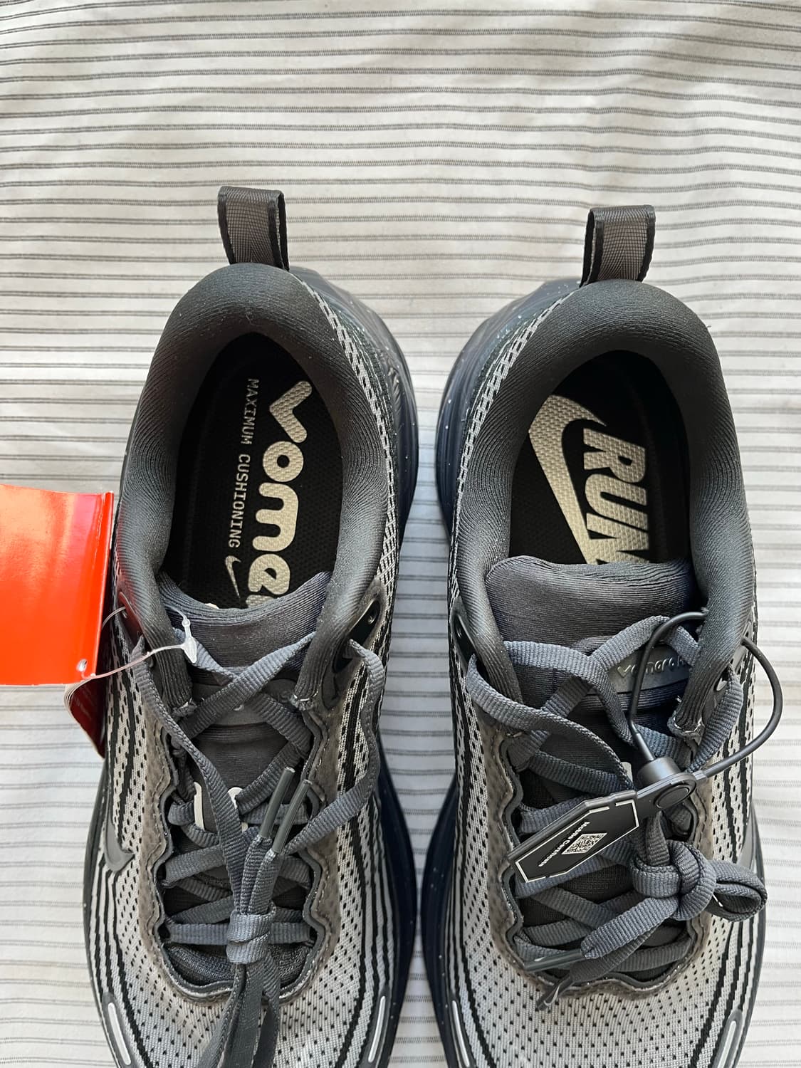 나이키 러닝 보메로 플러스 스펙클 새상품 (265-275) 상품이미지6