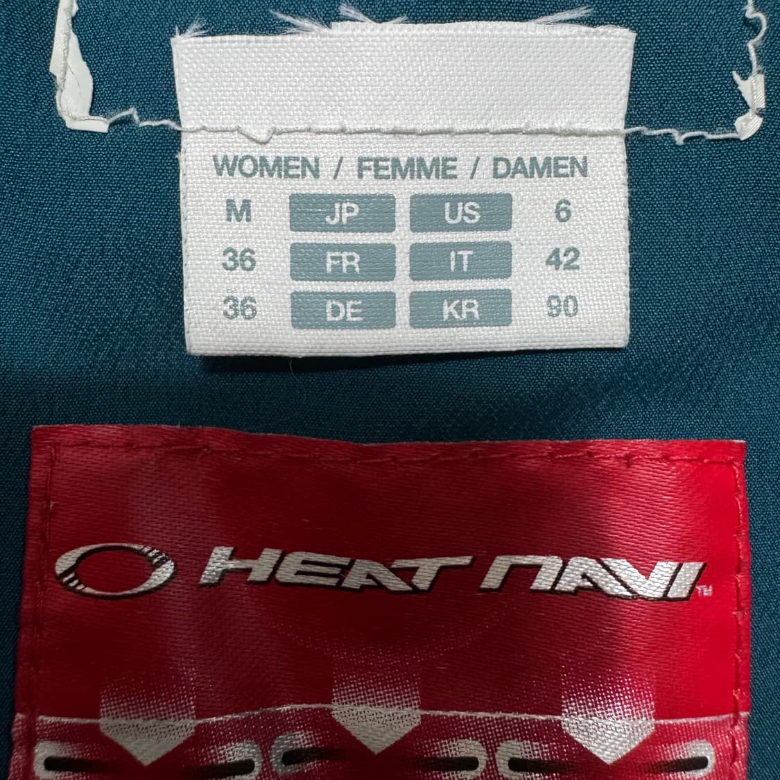 데상트 히트나비 패딩 상품이미지7