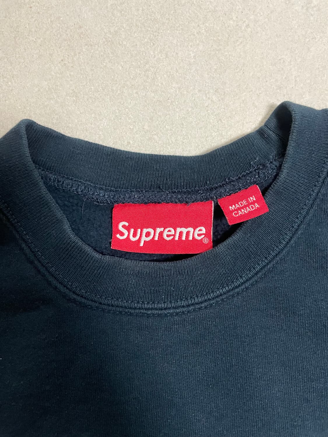 슈프림 언더라인 크루넥 상품이미지4