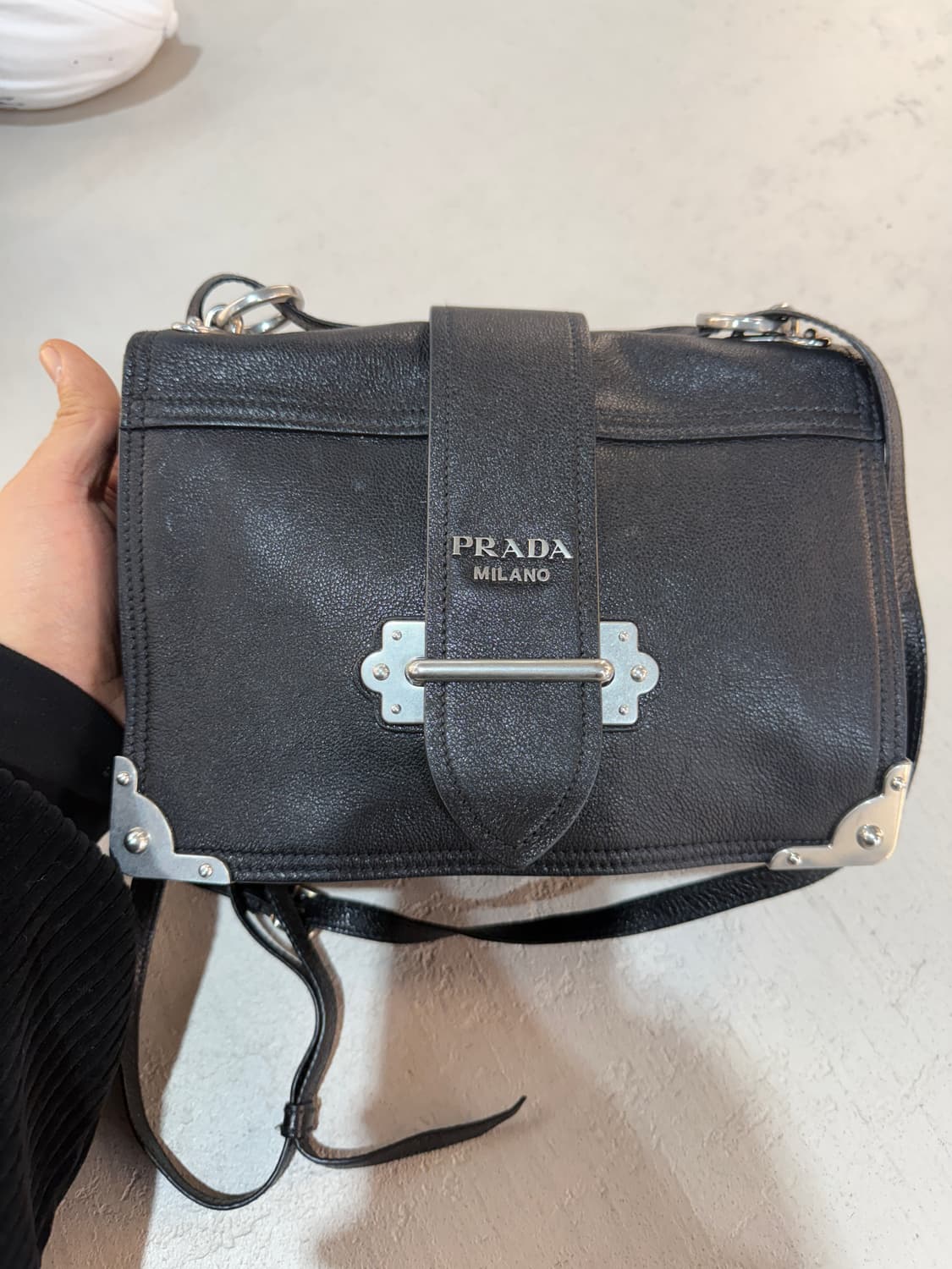 프라다 정품 카이에 블랙 가죽 숄더백 상품이미지2