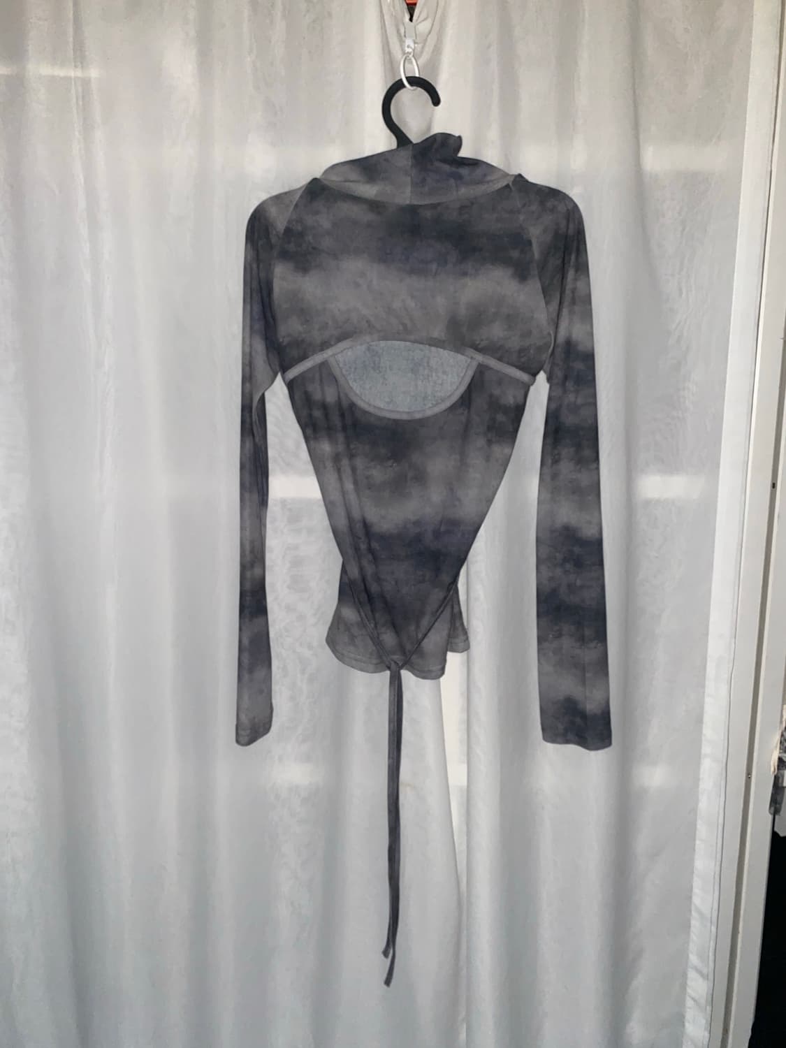 Cut out strap long sleeve 컷아웃 스트랩 상품이미지3