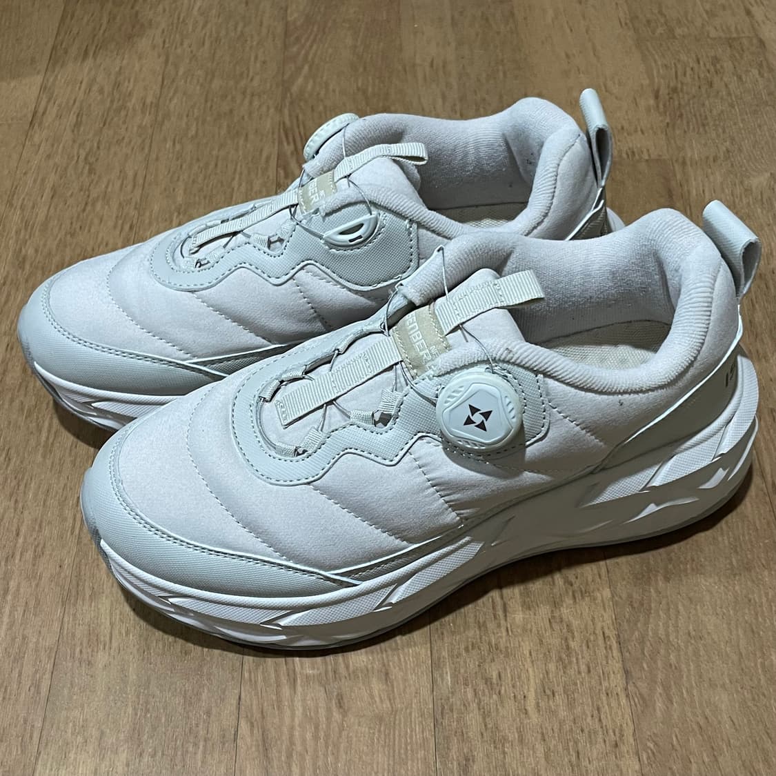 네파 이젠벅 다이얼 패딩 운동화 250 상품이미지3