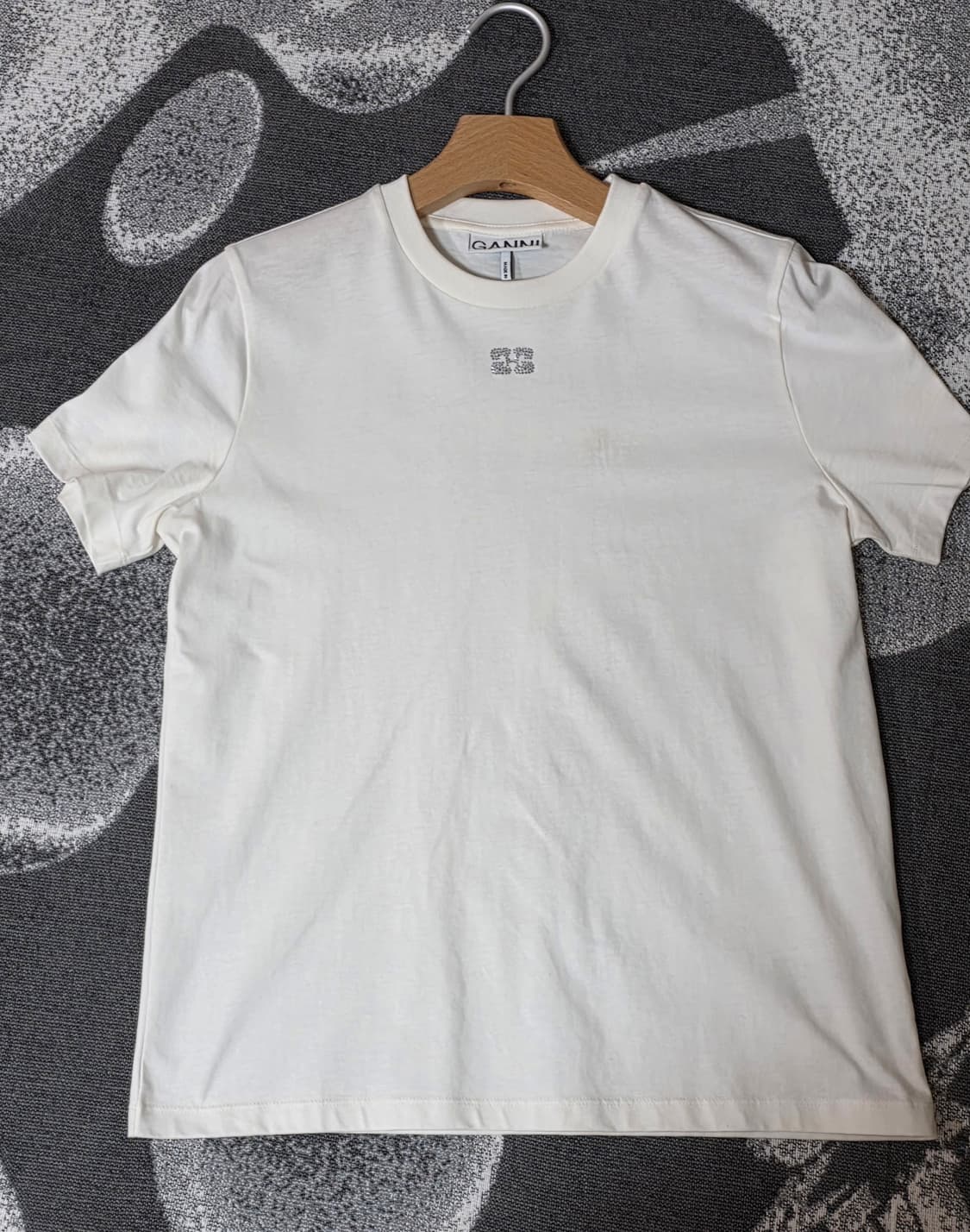 GANNI 가니 큐빅 백포인트 화이트 반팔 55-66 상품이미지3
