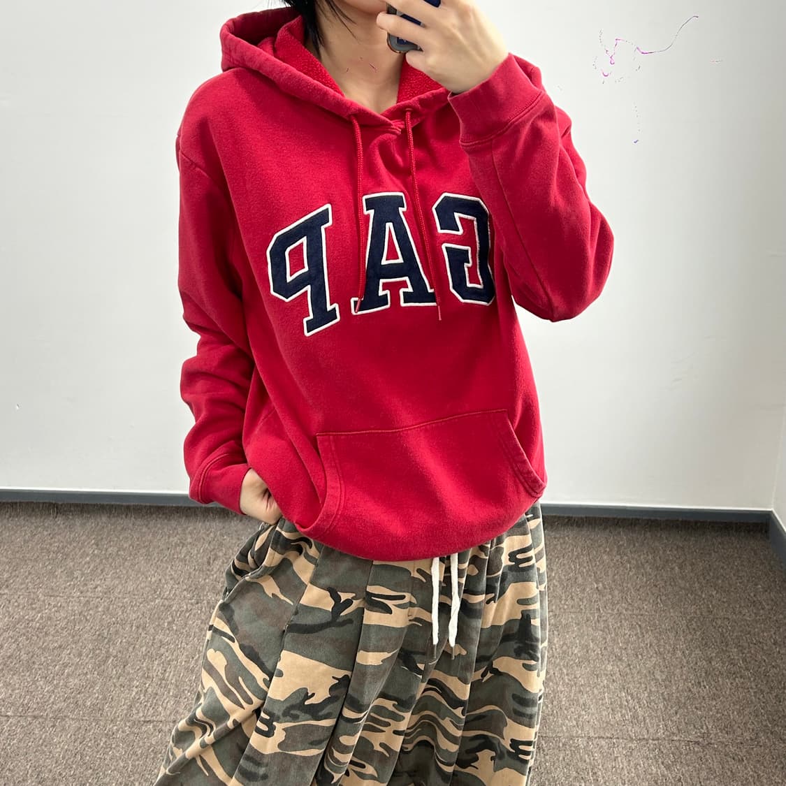 Gap 갭 네이비 로고 레드 후드티 상품이미지2