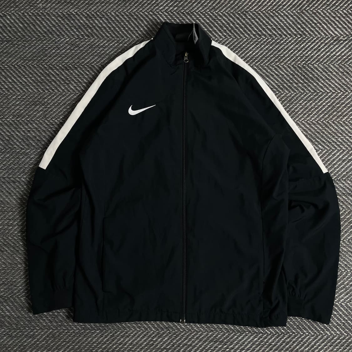 나이키 드라이핏 블랙 배색 바람막이y 3346 상품이미지2