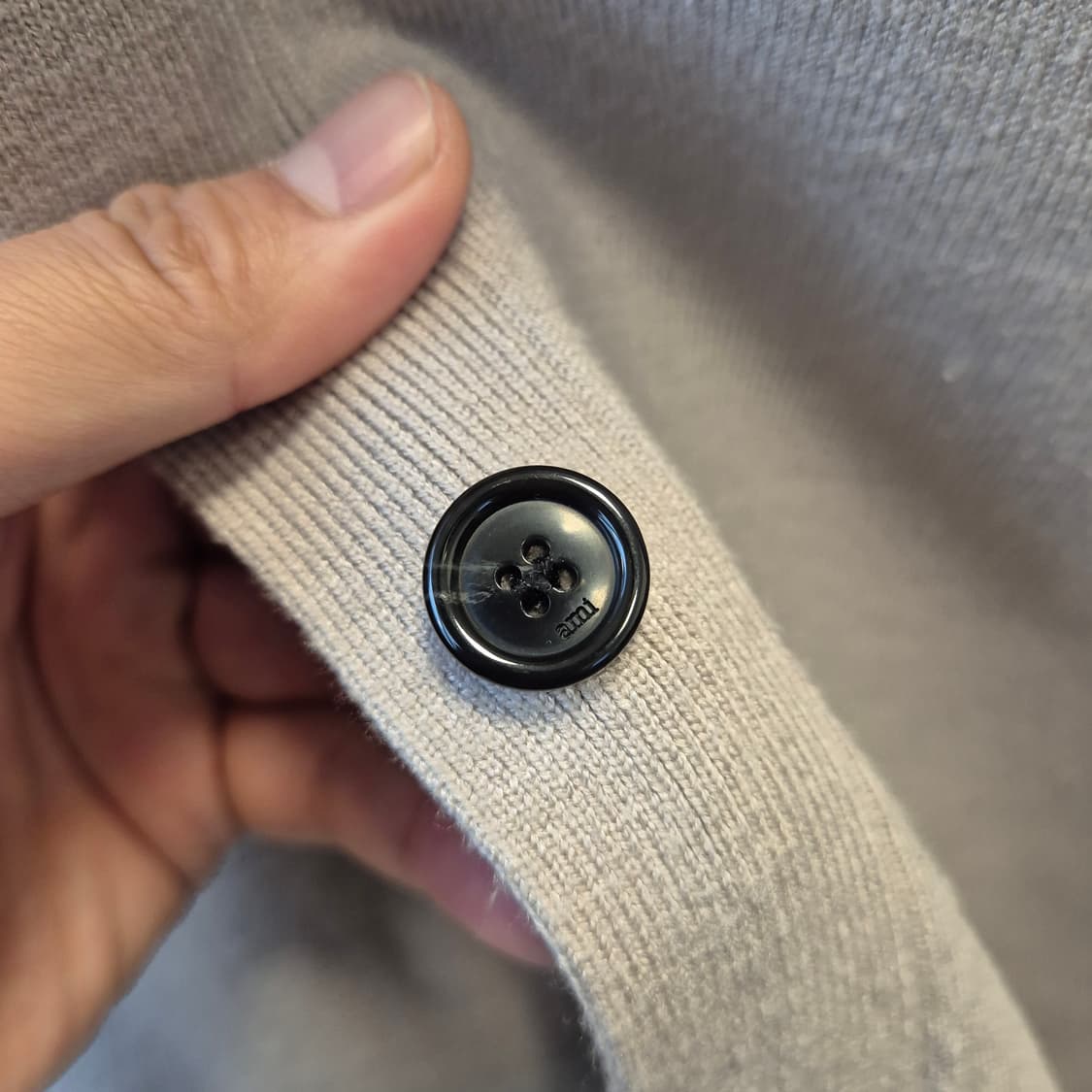 아미 라이트그레이 가디건  상품이미지3