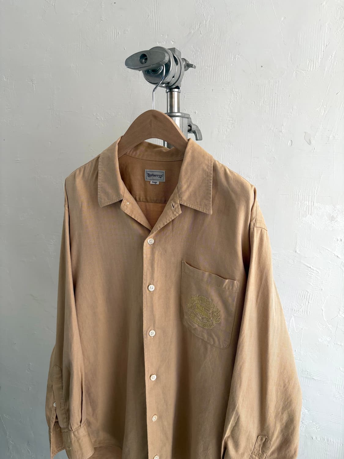 Burberry 버버리 크레스트로고 베이지 컬러 셔츠 상품이미지2