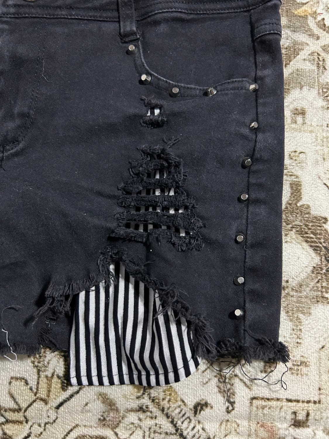 punk stripe layered stud detailed shorts 상품이미지4