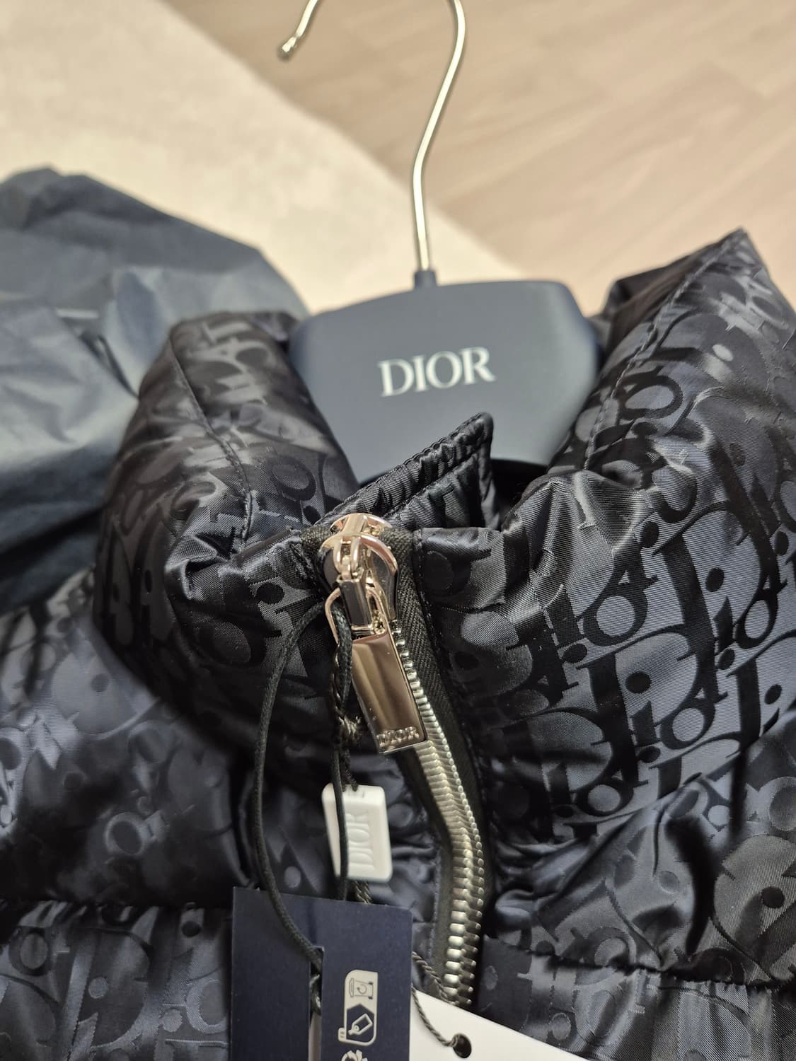 디올 오블리크 푸퍼 다운 자켓 상품이미지4