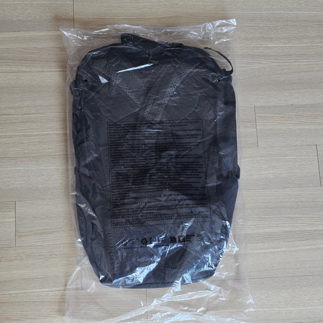 미개봉) 살로몬 트레일블레이저 30 블랙 백팩 새제품 등산 일상용 가방 상품이미지3