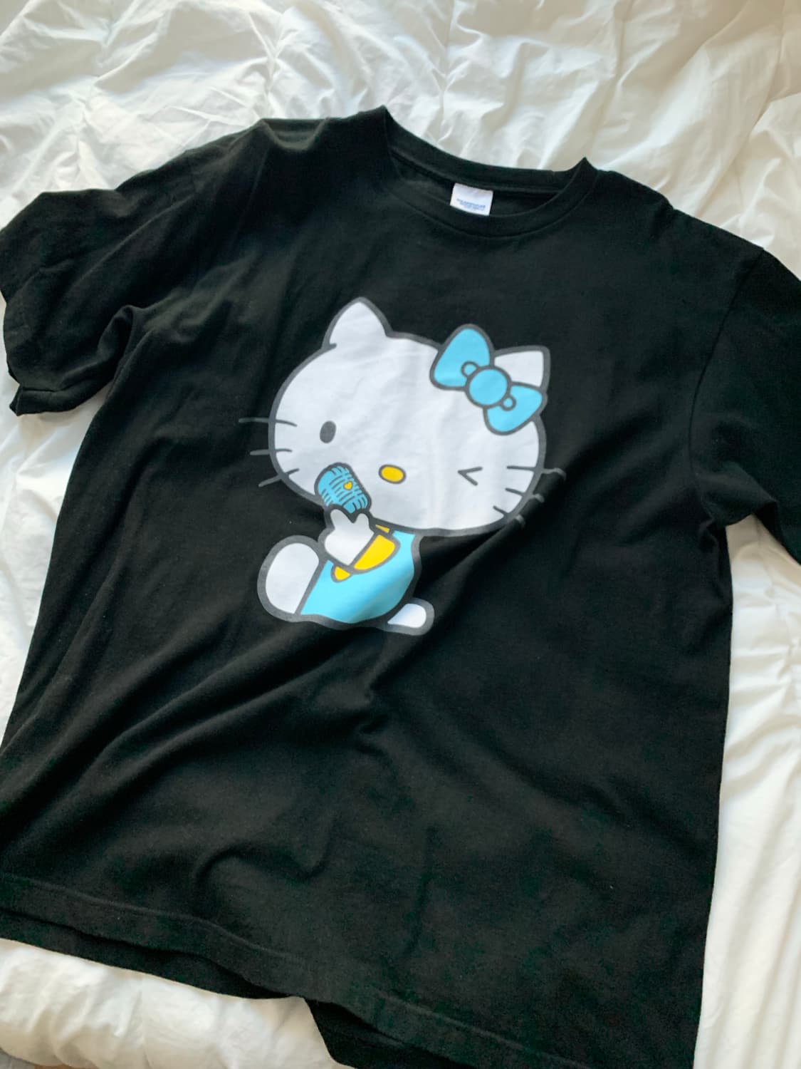 (뉴진스 혜인 착용) 썸머소닉 헬로키티 티셔츠 반팔 블랙 상품이미지5