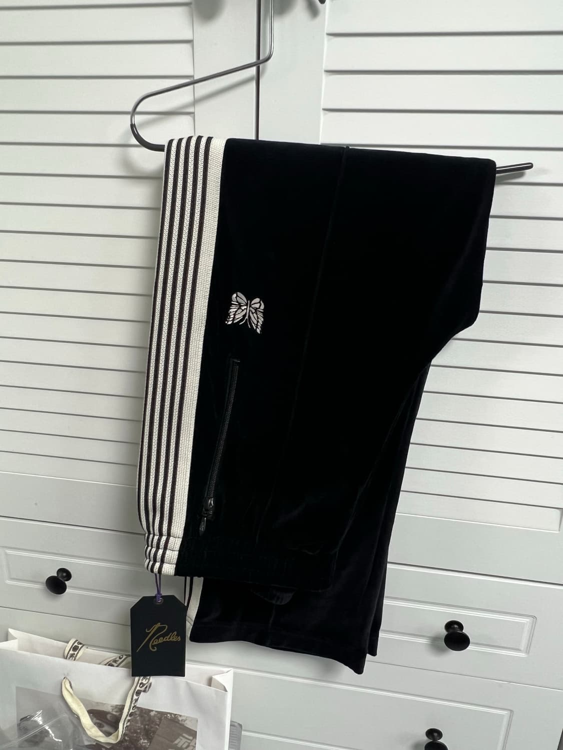 니들스 LHP 벨루어 트랙팬츠 s사이즈 새상품 상품이미지1