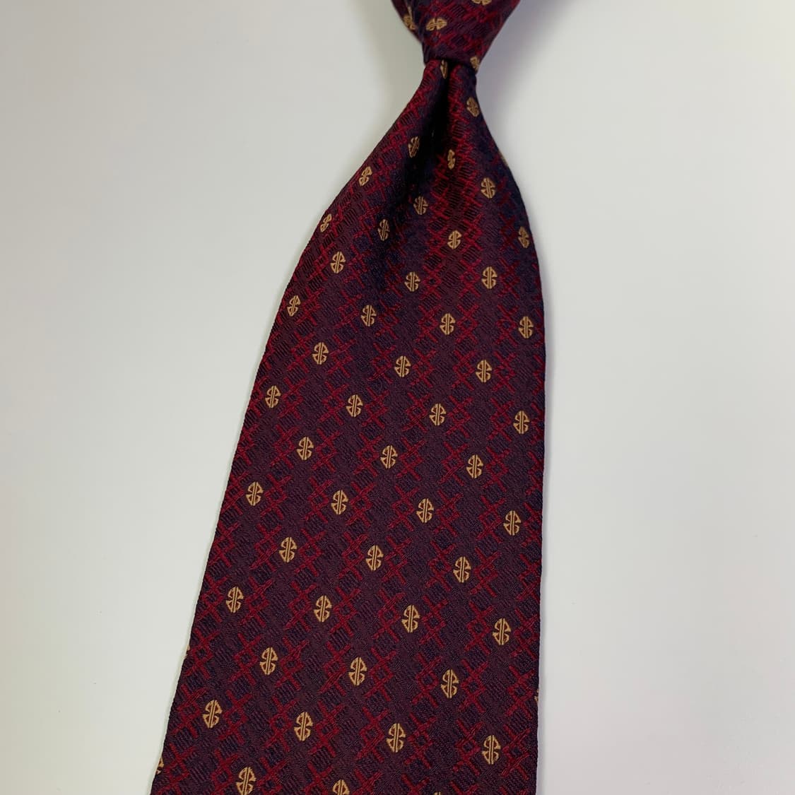 버버리(BURBERRY) 레드버건디컬러 신형라벨 100실크 명품넥타이 상품이미지9
