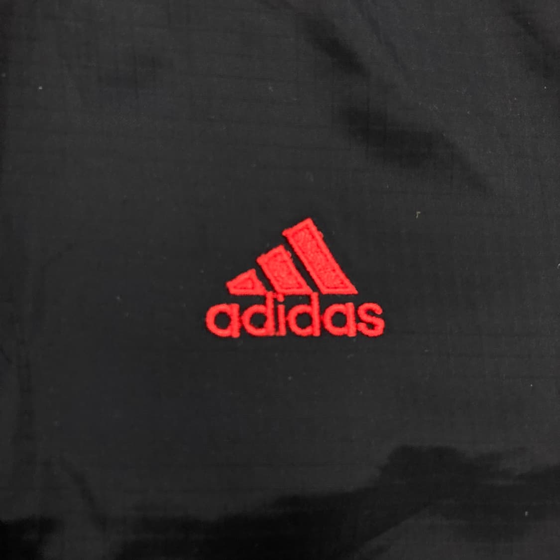 아디다스 블랙 컬러 스몰 로고 바람막이 상품이미지2