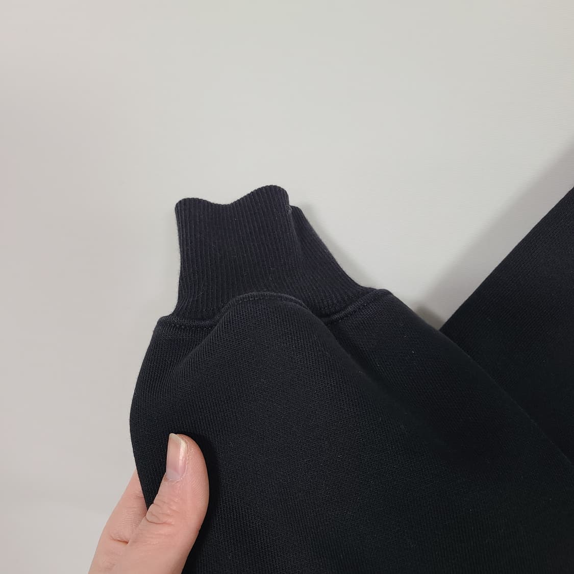 칼하트 WIP 남성 기모 로고 맨투맨 블랙 M 상품이미지5