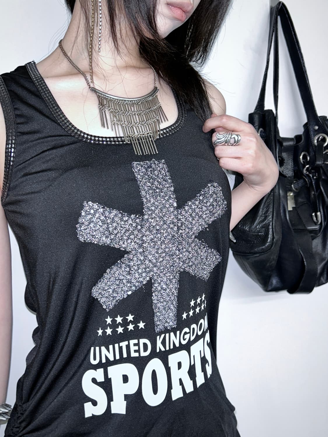 핫픽스 트림 컷아웃 셔링 슬리브리스 상품이미지2