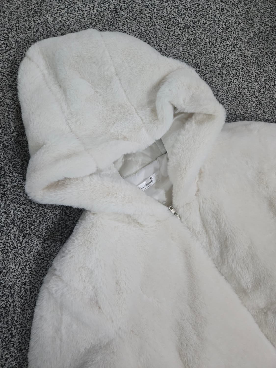 여성 화이트 후드 퍼자켓 상품이미지4