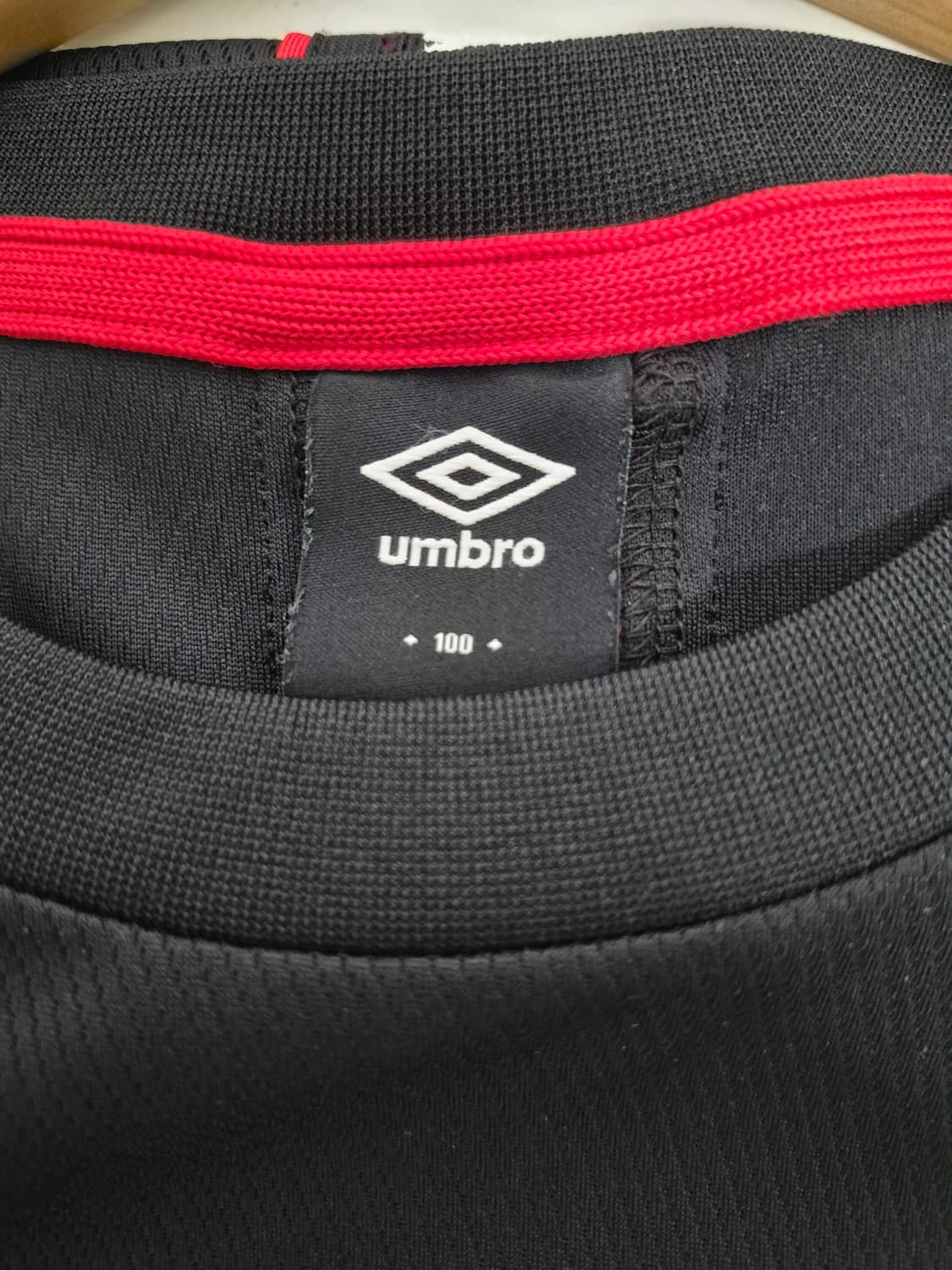 엄브로 민소매 기능성티 100 상품이미지3