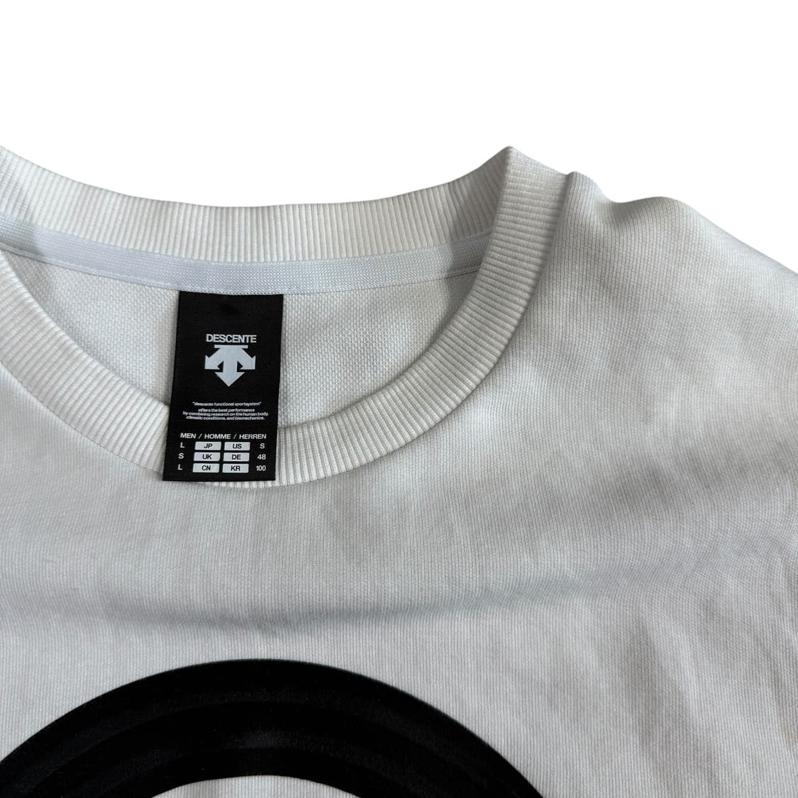 데상트 맨투맨 상품이미지2