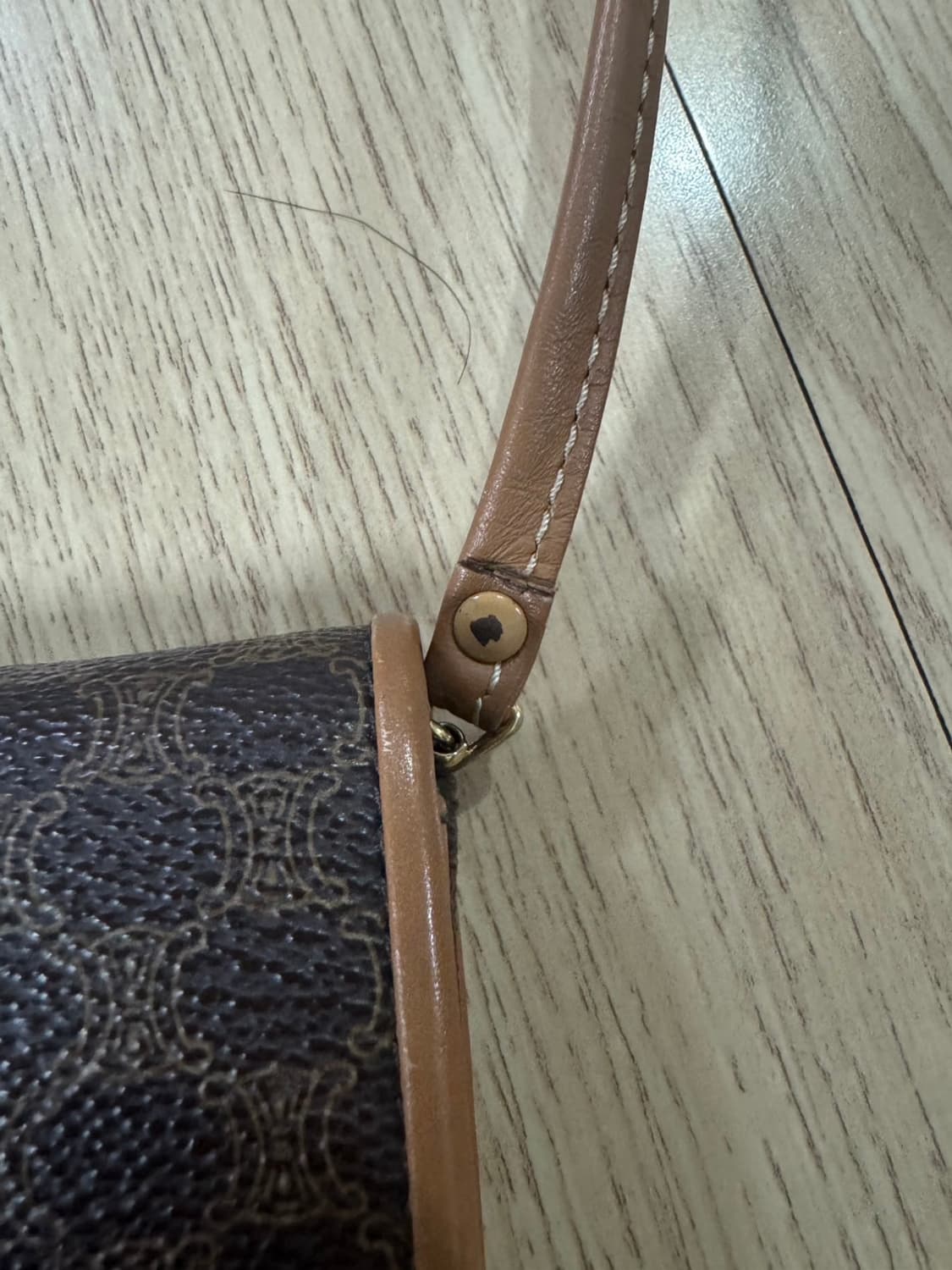 셀린느 마카담 숄더백 상품이미지3