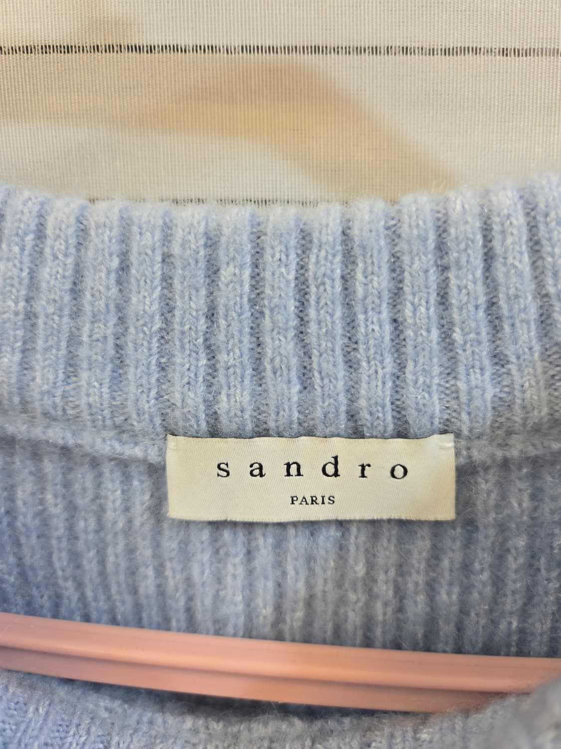 산드로블루 니트 스웨터 큐빅 장식 상품이미지3