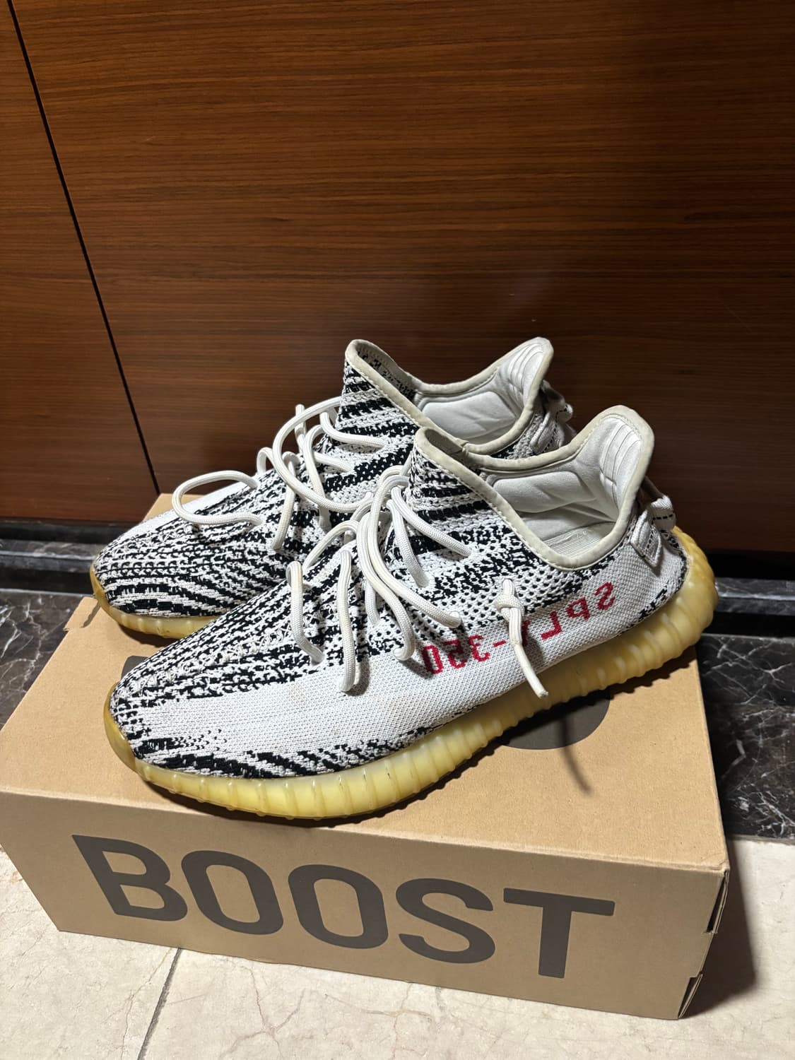 이지부스트 지브라 350 v2 300 상품이미지2