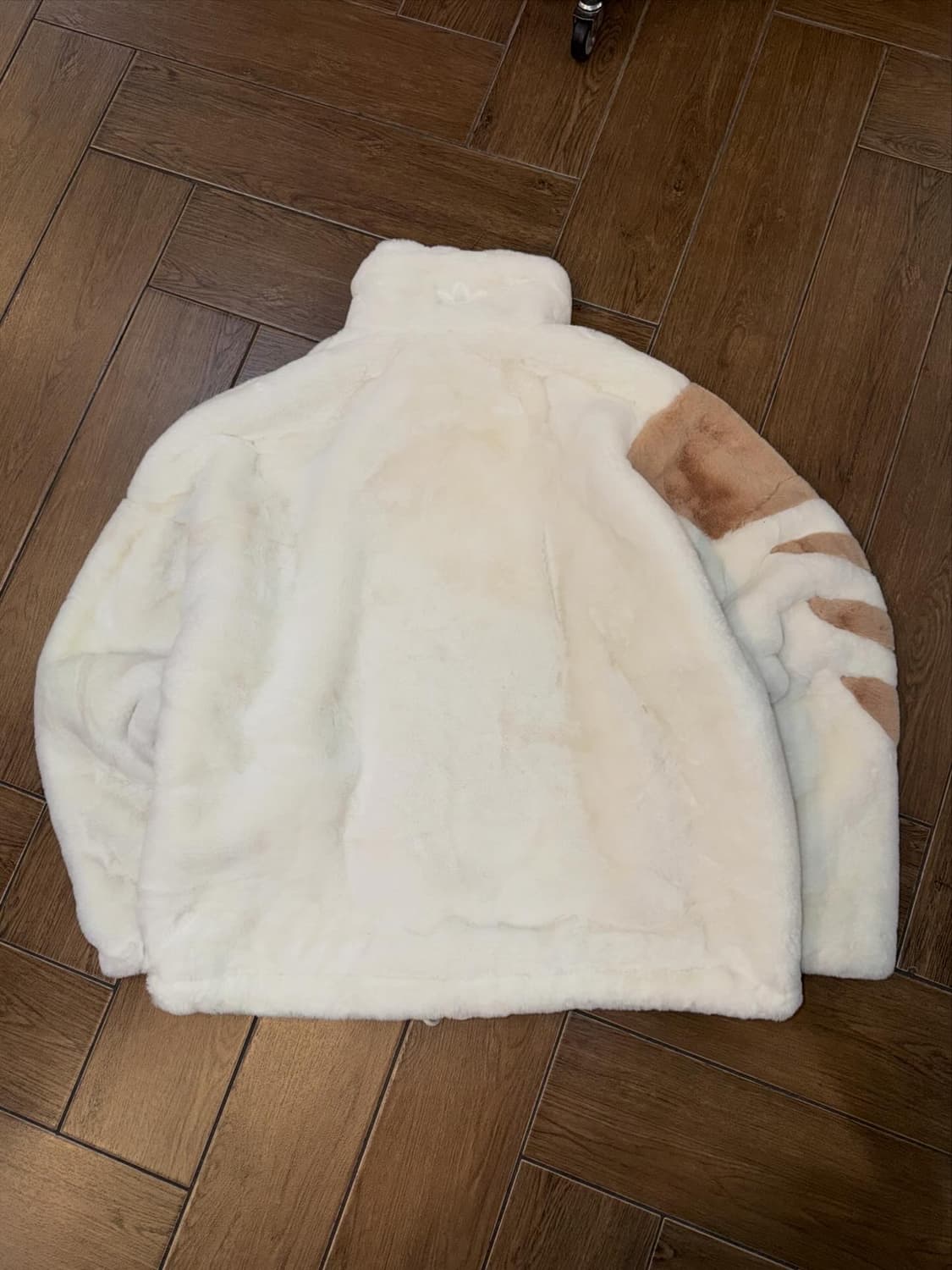 Adidas Originals Fur Jacket 상품이미지10