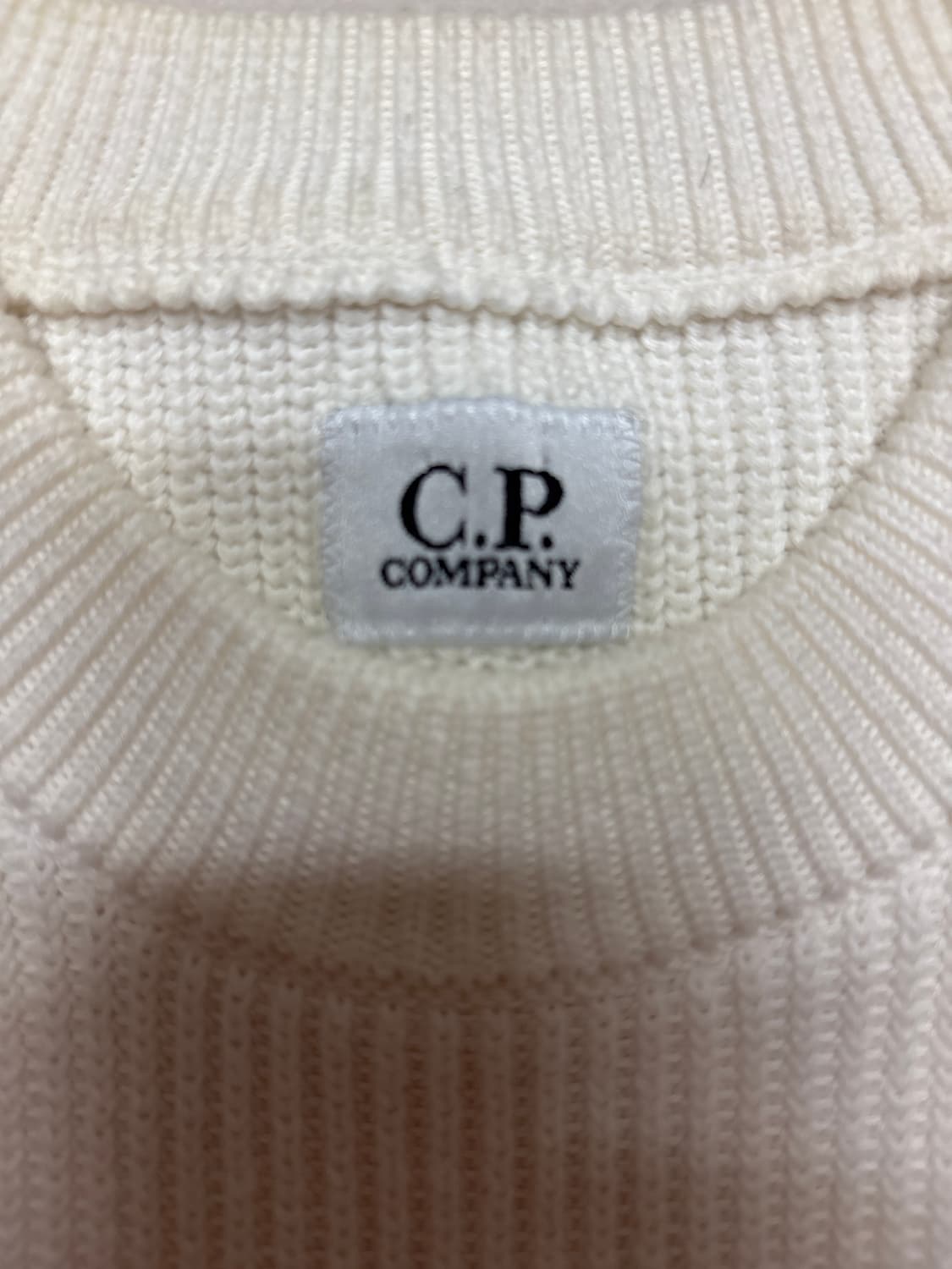 C.P. 컴퍼니 씨 아일랜드 립드 니트 새상품급 상품이미지3