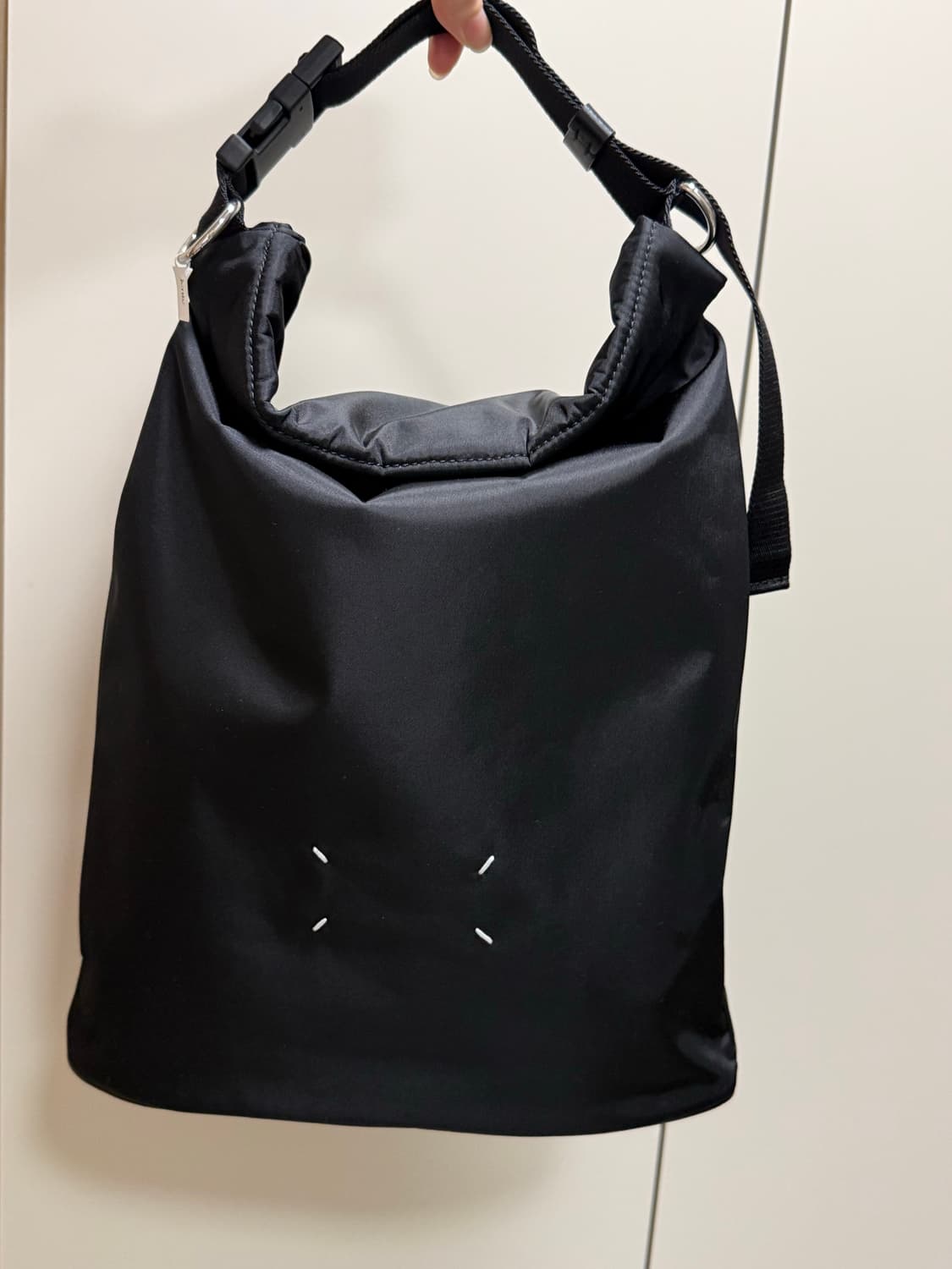 메종마르지엘라 하이테크 롤업 백팩 블랙 상품이미지1