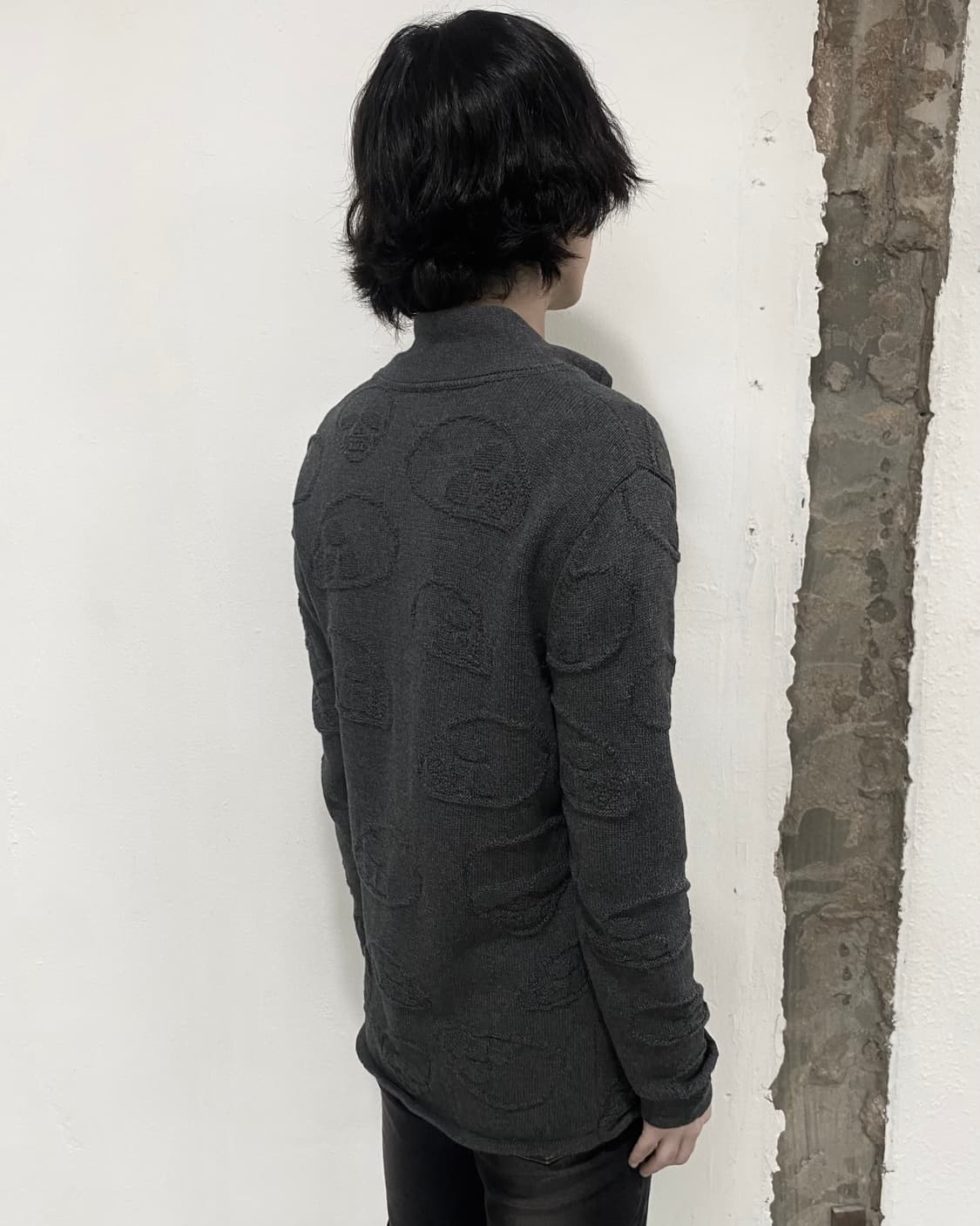 알렉산더 맥퀸 스컬 앰보싱 가디건 상품이미지4